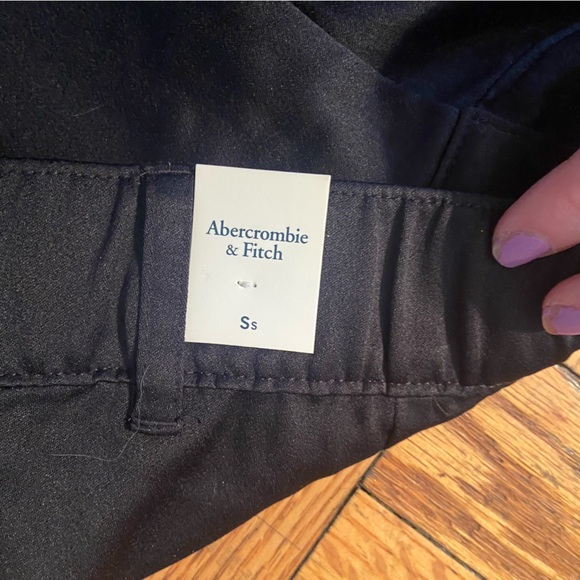 NWT Abercrombie & Fitch black silk pants - Picture 6 of 8